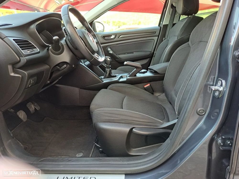 Renault Mégane Sport Tourer 1.5 Blue dCi Limited J17 - 10