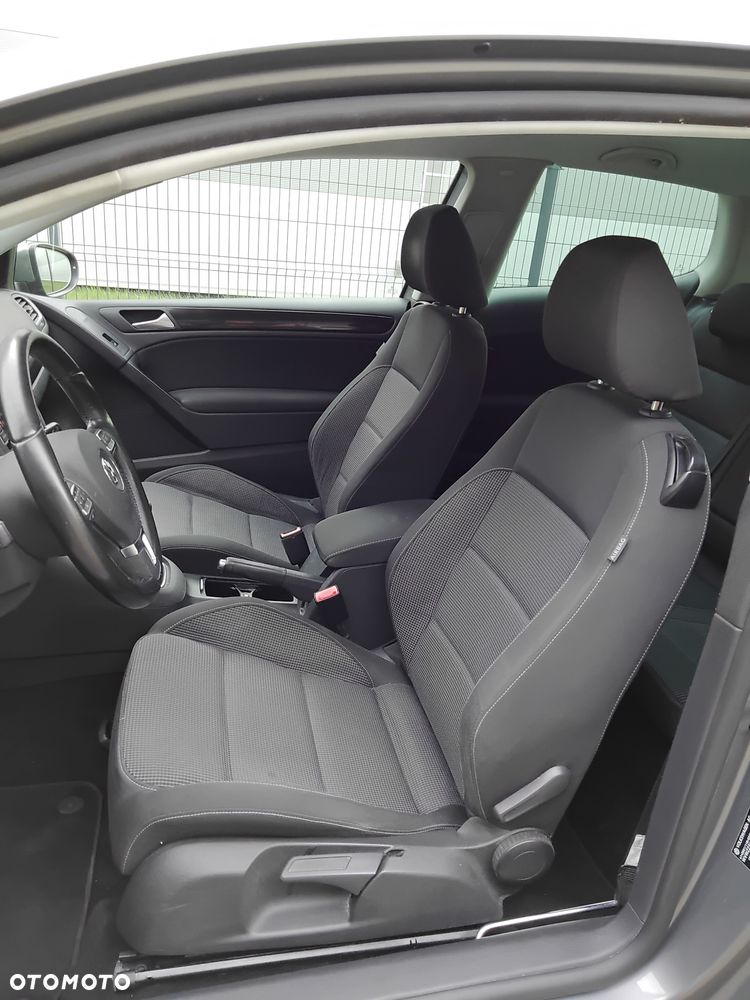 Volkswagen Golf - 10