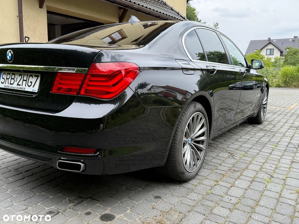 BMW Seria 7 740d - 8