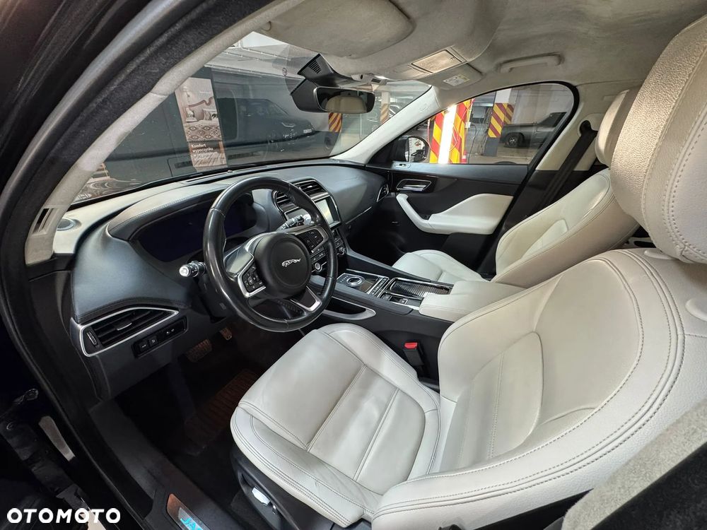 Jaguar F-Pace 2.0 i4D AWD Prestige - 9