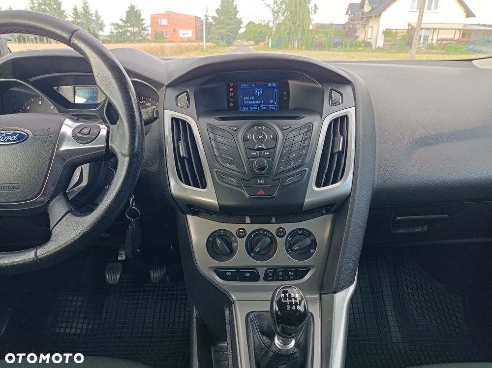 Ford Focus 1.6 TDCi DPF SYNC Edition - 13