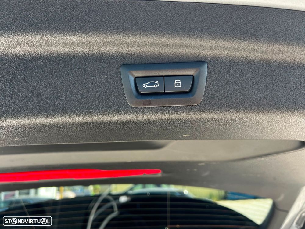 BMW 225xe Active Tourer - 22
