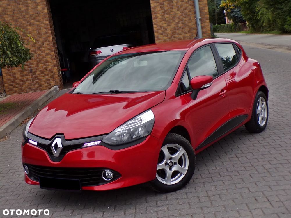 Renault Clio 1.2 16V 75 Life - 11