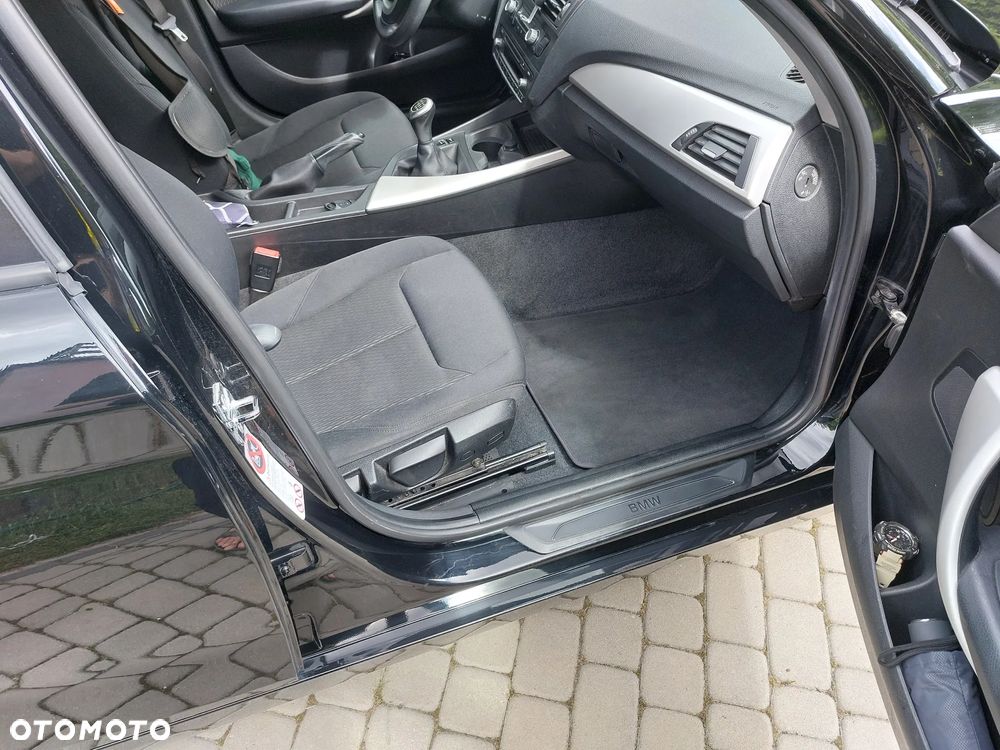 BMW Seria 1 116i - 14