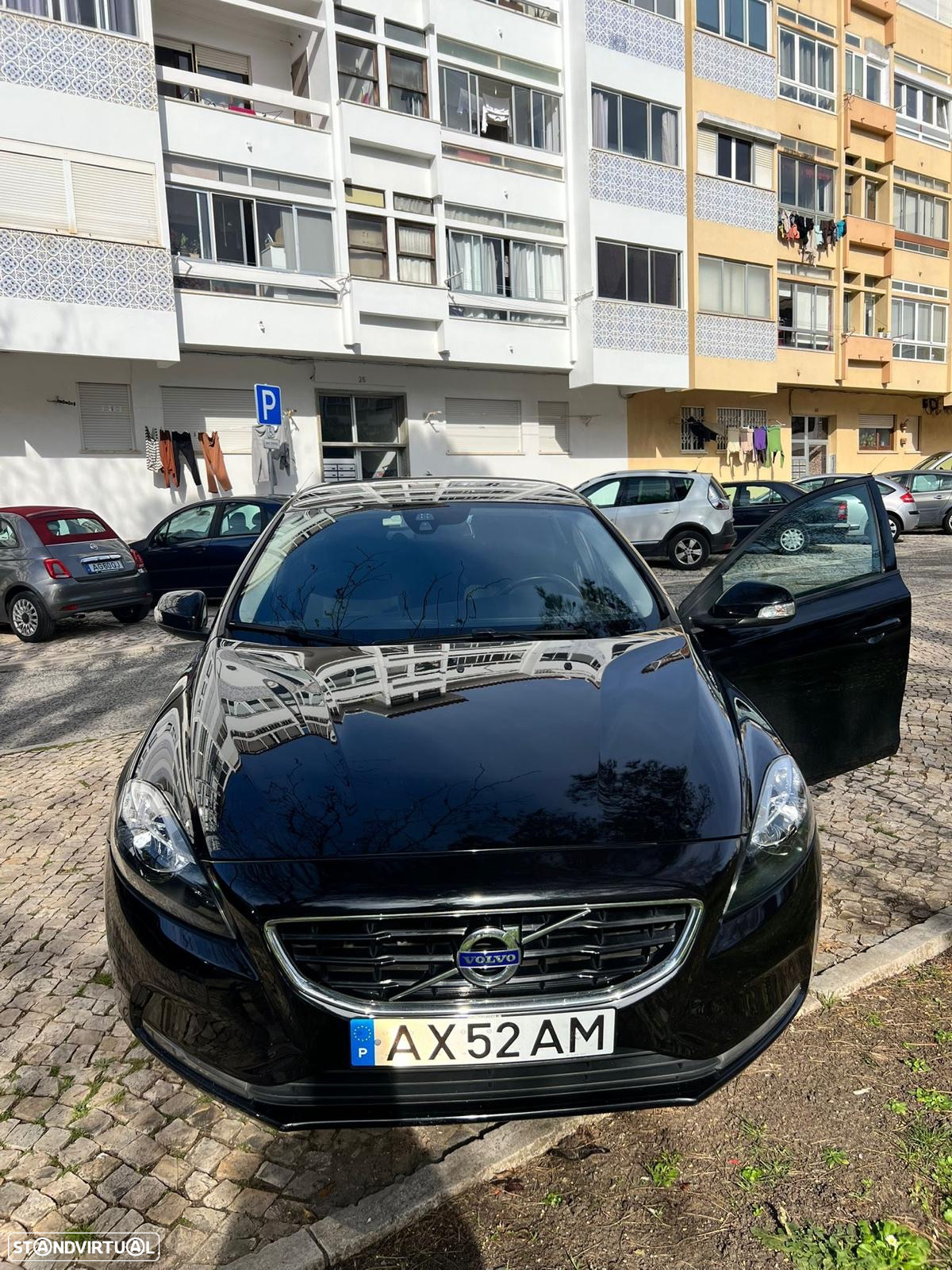 Volvo V40 2.0 D2 Momentum Geartronic - 3