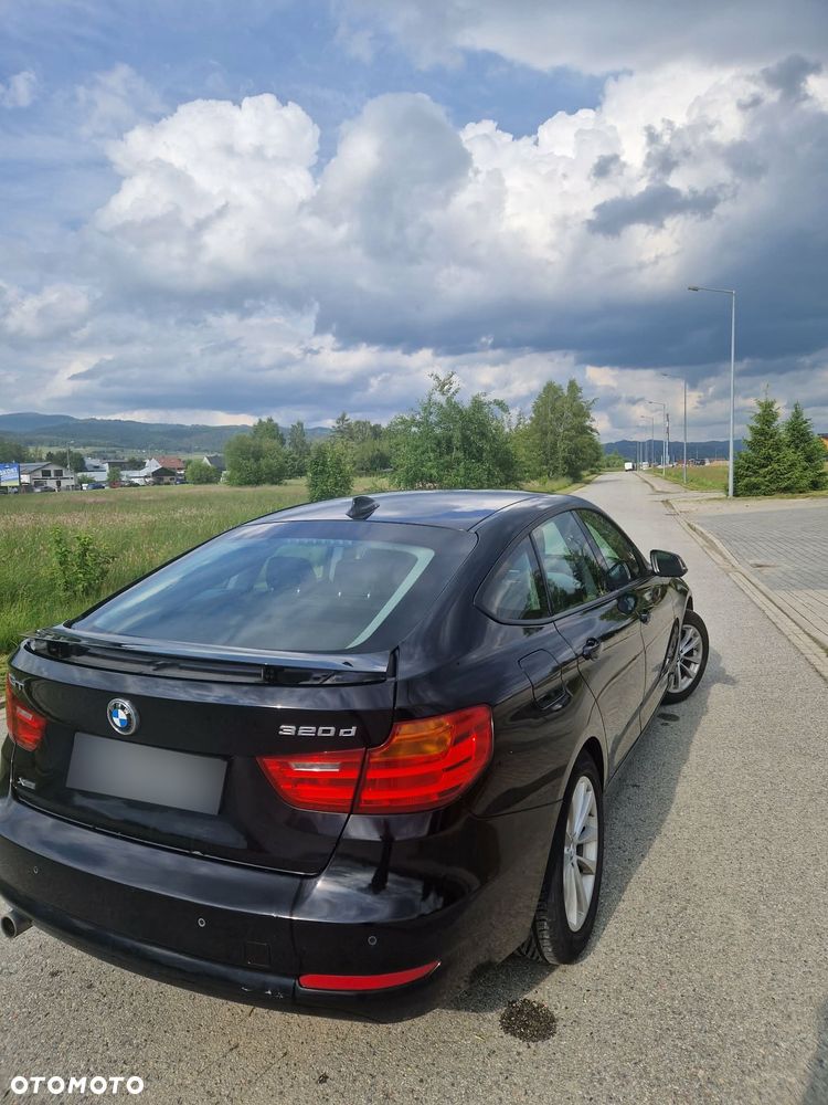 BMW Seria 3 320d xDrive - 11