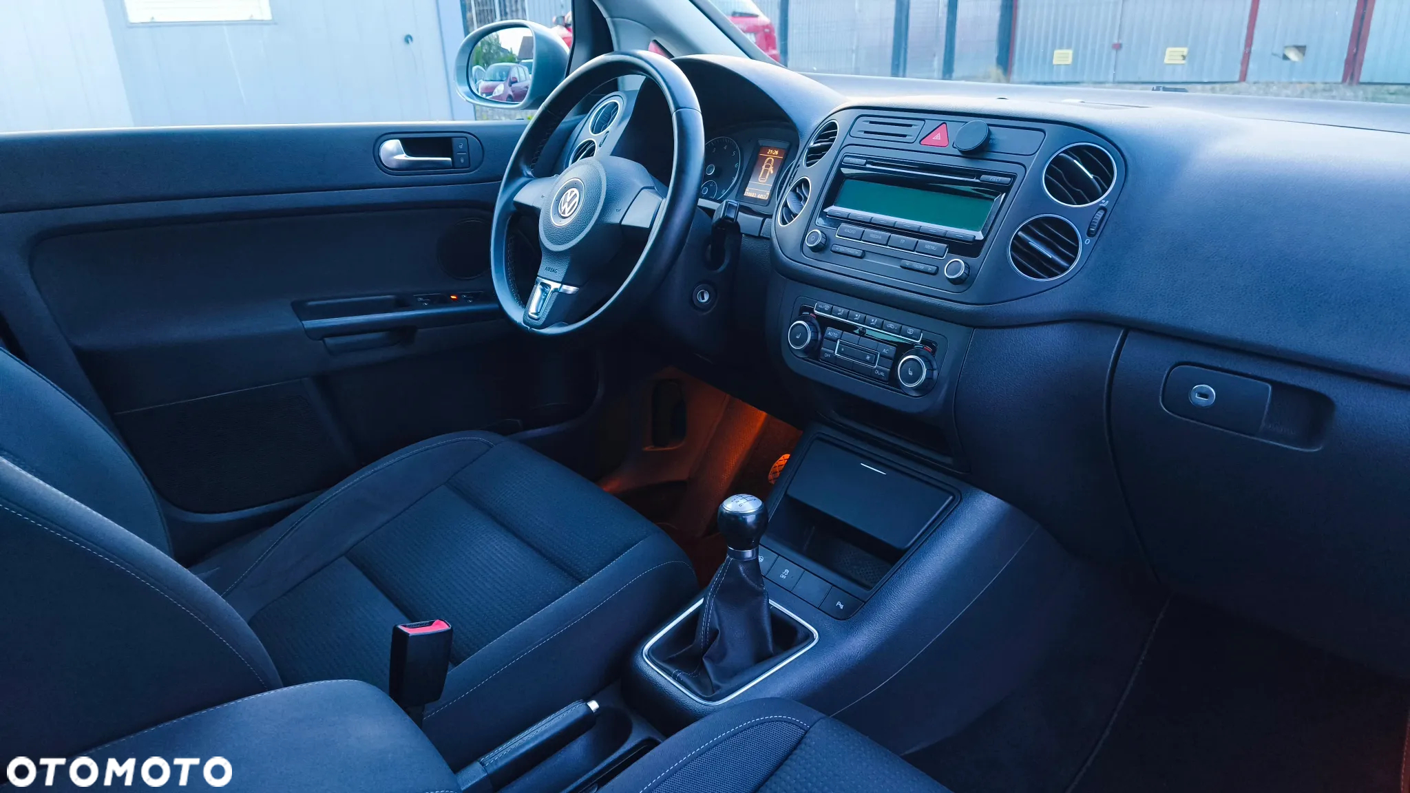 Volkswagen Golf Plus 1.2 TSI MATCH - 25