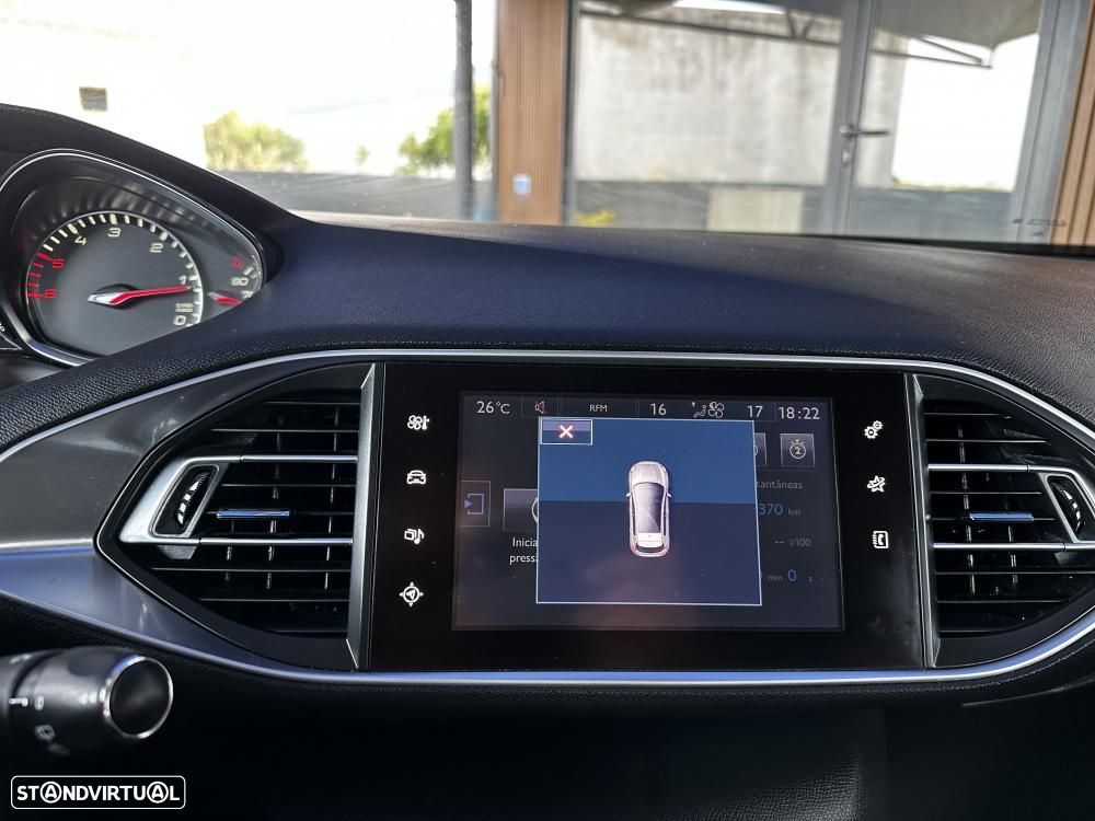 Peugeot 308 1.6 BlueHDi Allure - 28