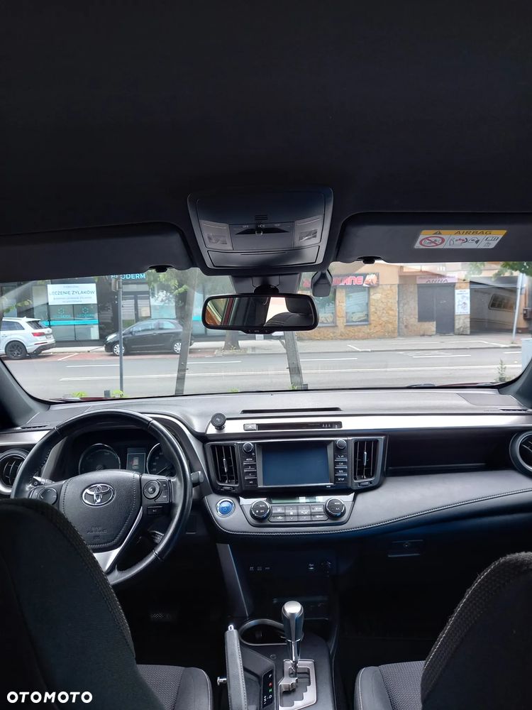 Toyota RAV4 - 8
