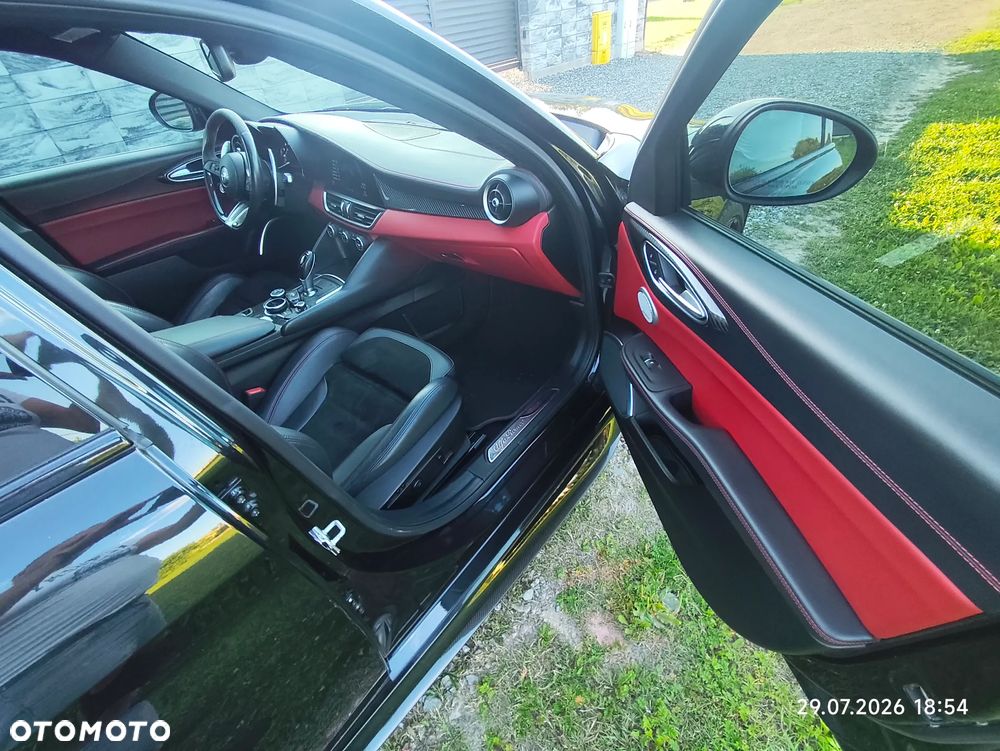 Alfa Romeo Giulia 2.9 V6 Bi-Turbo AT8 Quadrifoglio - 20