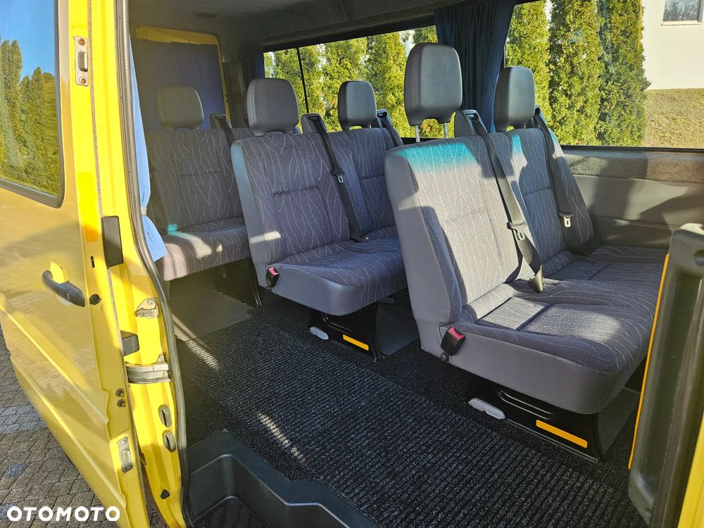 Mercedes-Benz Sprinter - 16