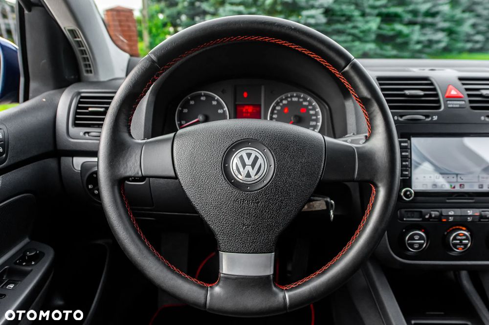 Volkswagen Golf 1.6 Goal - 26