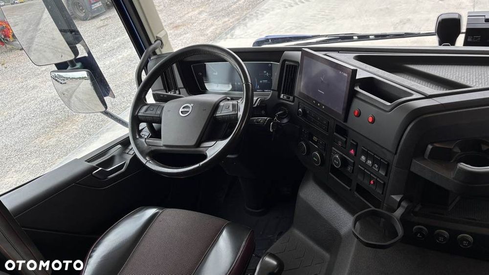 Volvo FMX 540 Ciągnik siodłowy / 6x6 / HDS Palfinger Epsilon S300L98 / 2024 - 10