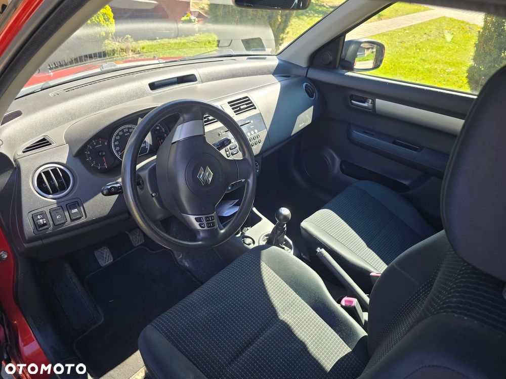 Suzuki Swift 1.3 Club - 6