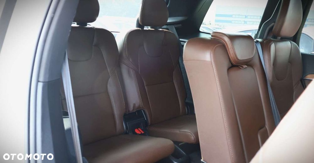 Volvo XC 90 - 19
