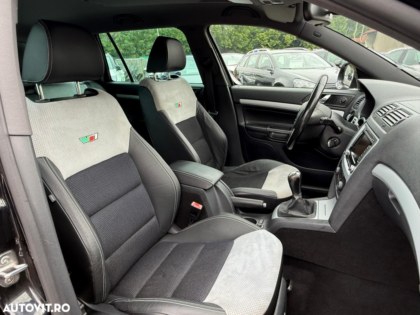 Skoda Octavia 2.0 FSI Turbo RS - 6