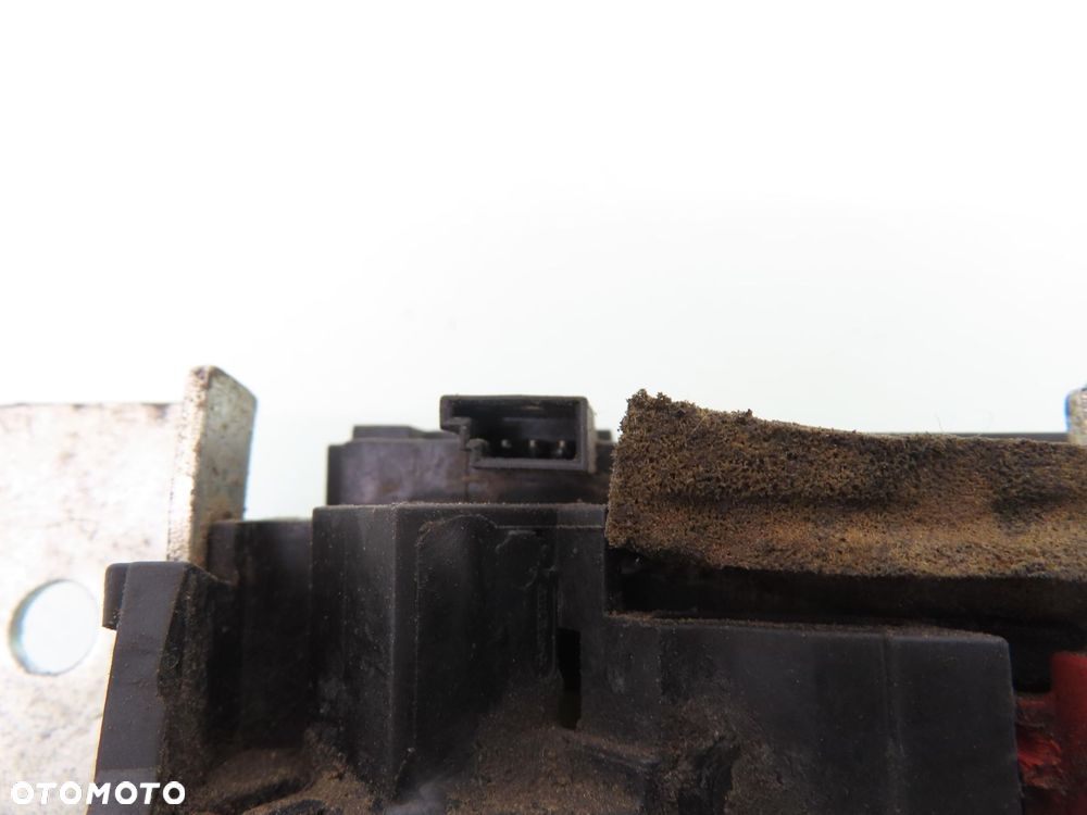 ZAMEK KLAPY MERCEDES W245 3 PIN - 3