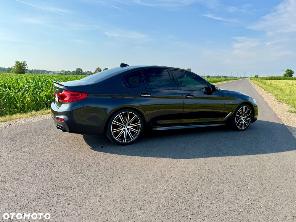 BMW Seria 5 M550i xDrive - 7