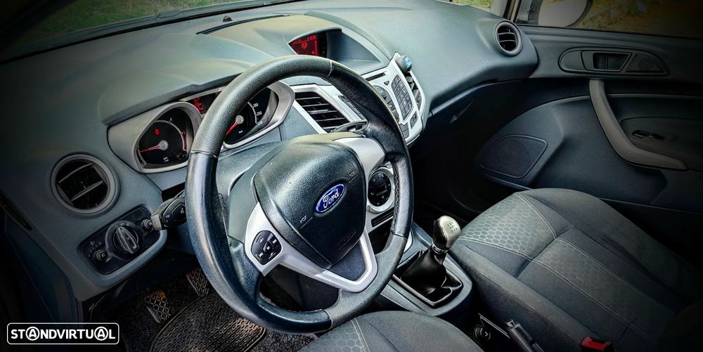 Ford Fiesta 1.4 TDCi Titanium - 9