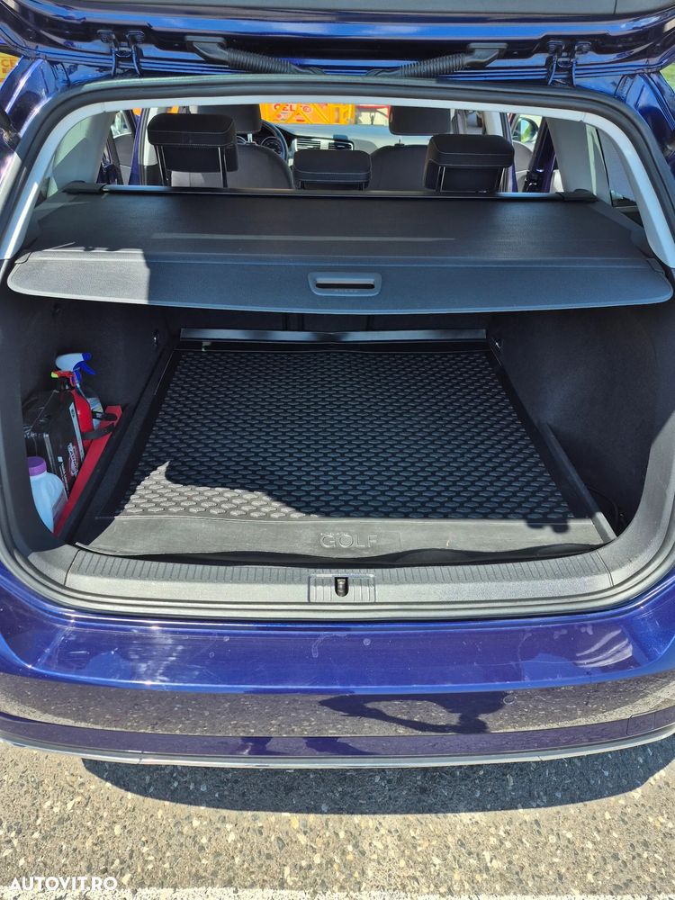 Volkswagen Golf - 9
