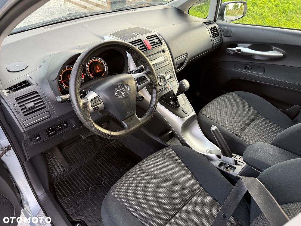 Toyota Auris 1.6 MultiMode Executive - 9