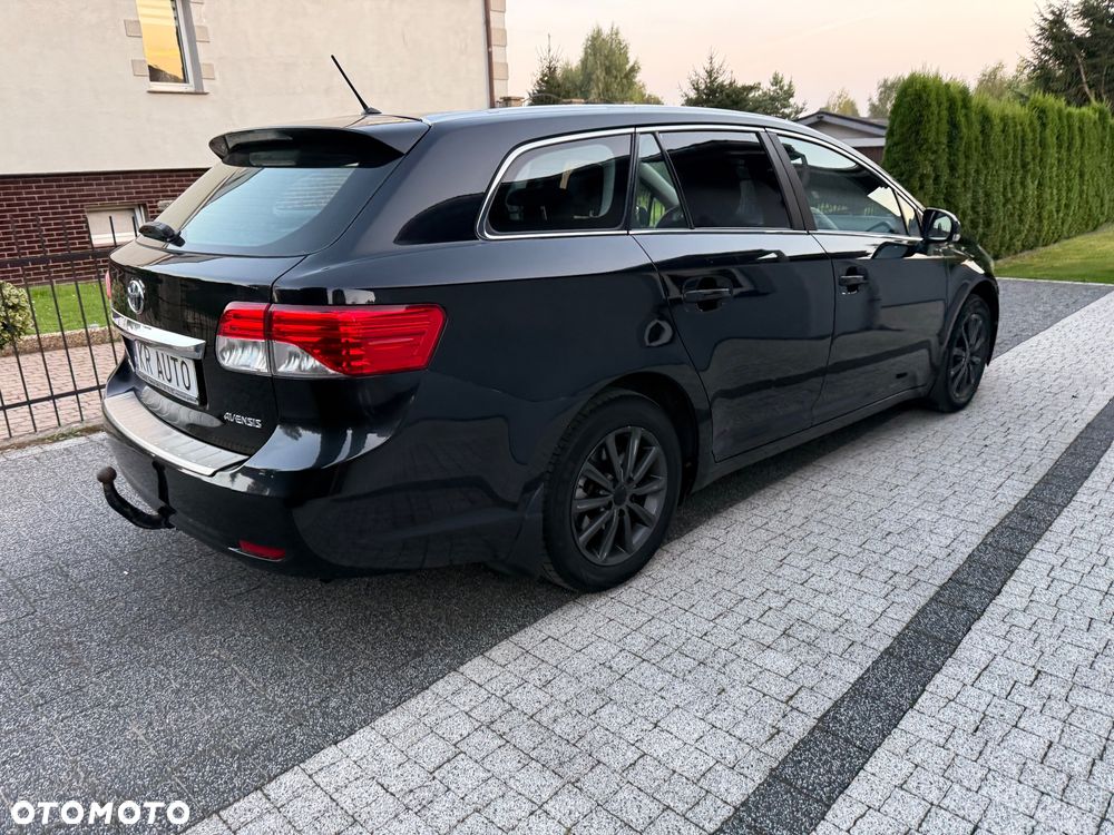 Toyota Avensis Combi 2.0 D-4D Life - 19