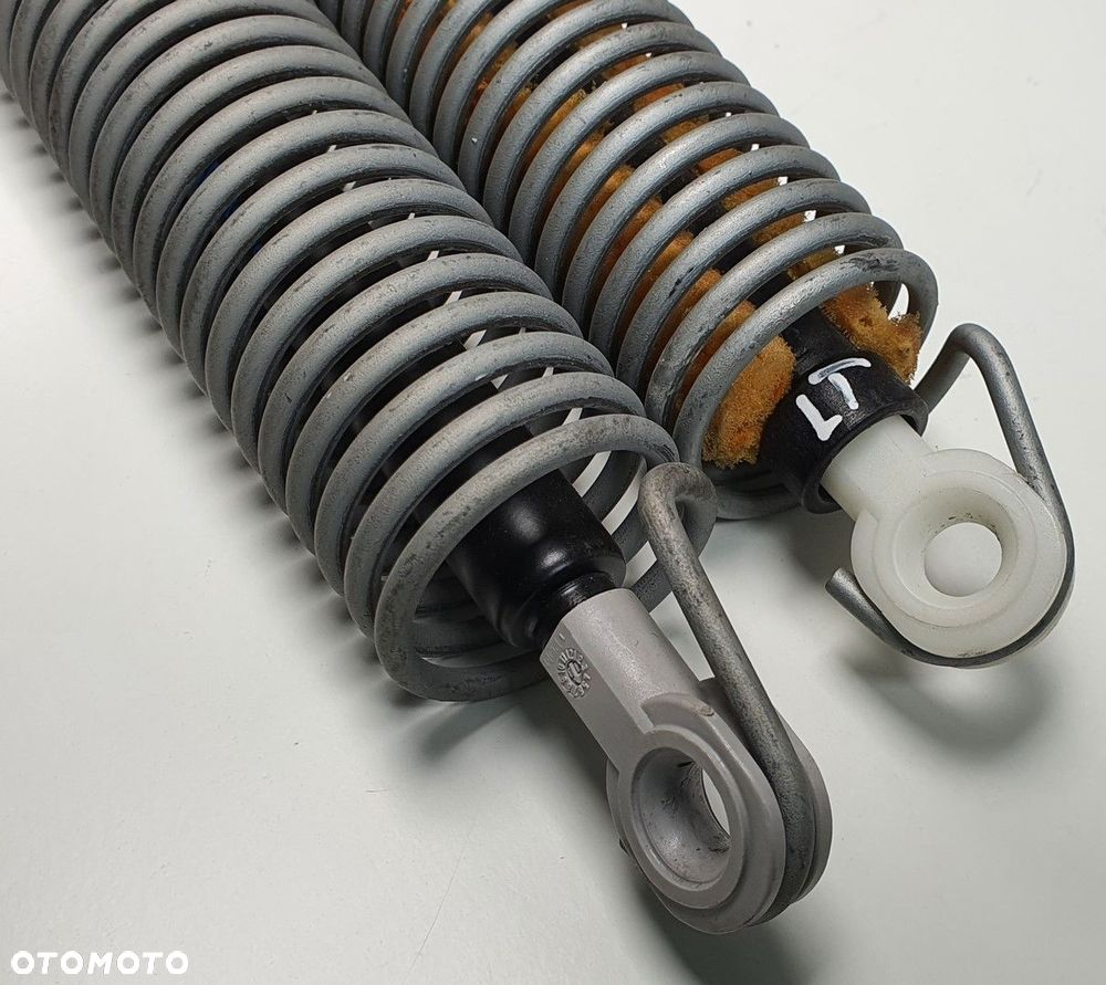 SPRĘŻYNY KLAPY TYŁ BMW 5 F10 PARA - 2