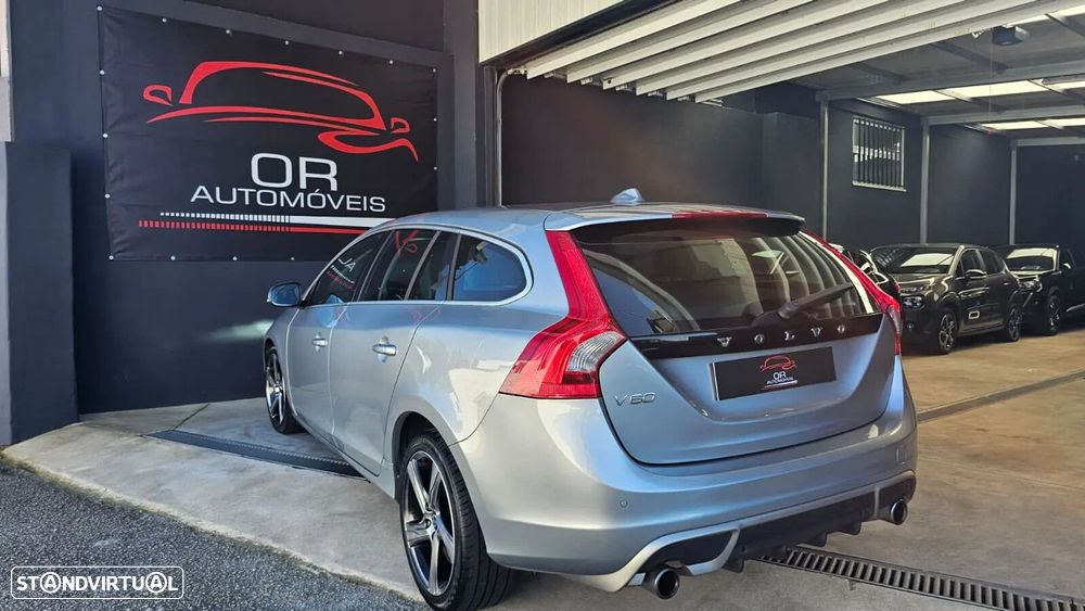Volvo V60 1.6 D2 R-Design - 3
