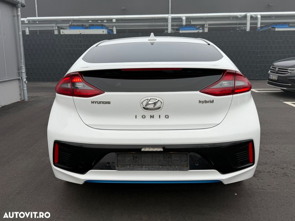 Hyundai IONIQ Hybrid 1.6 GDI Premium - 3