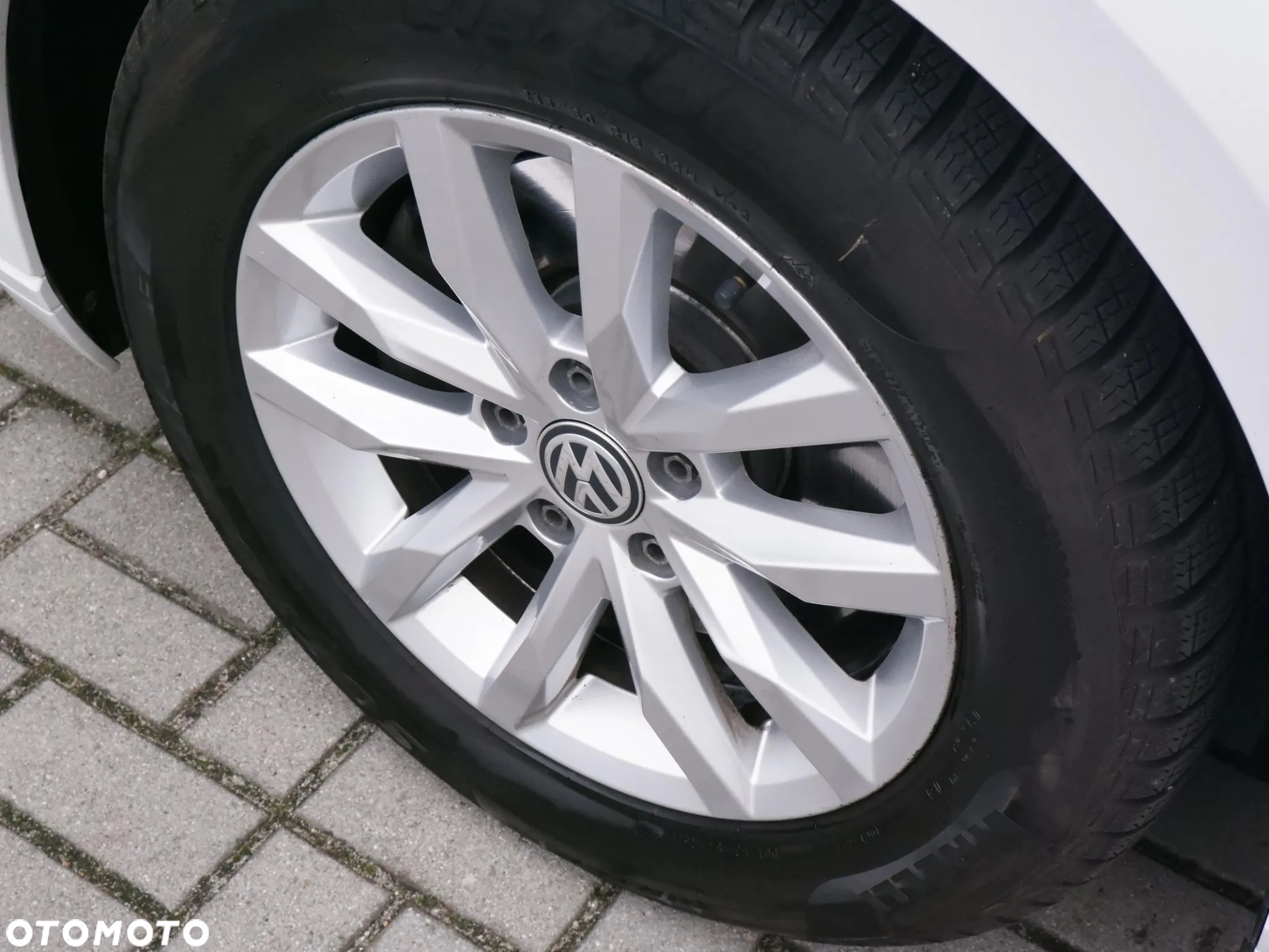 Volkswagen Passat - 10