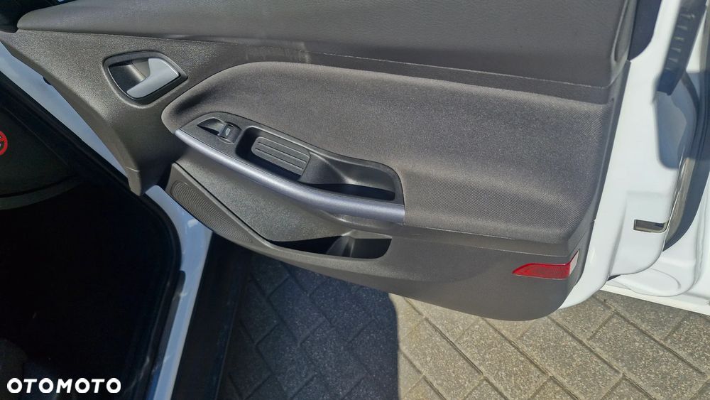 Ford Focus 1.0 EcoBoost Titanium ASS - 29