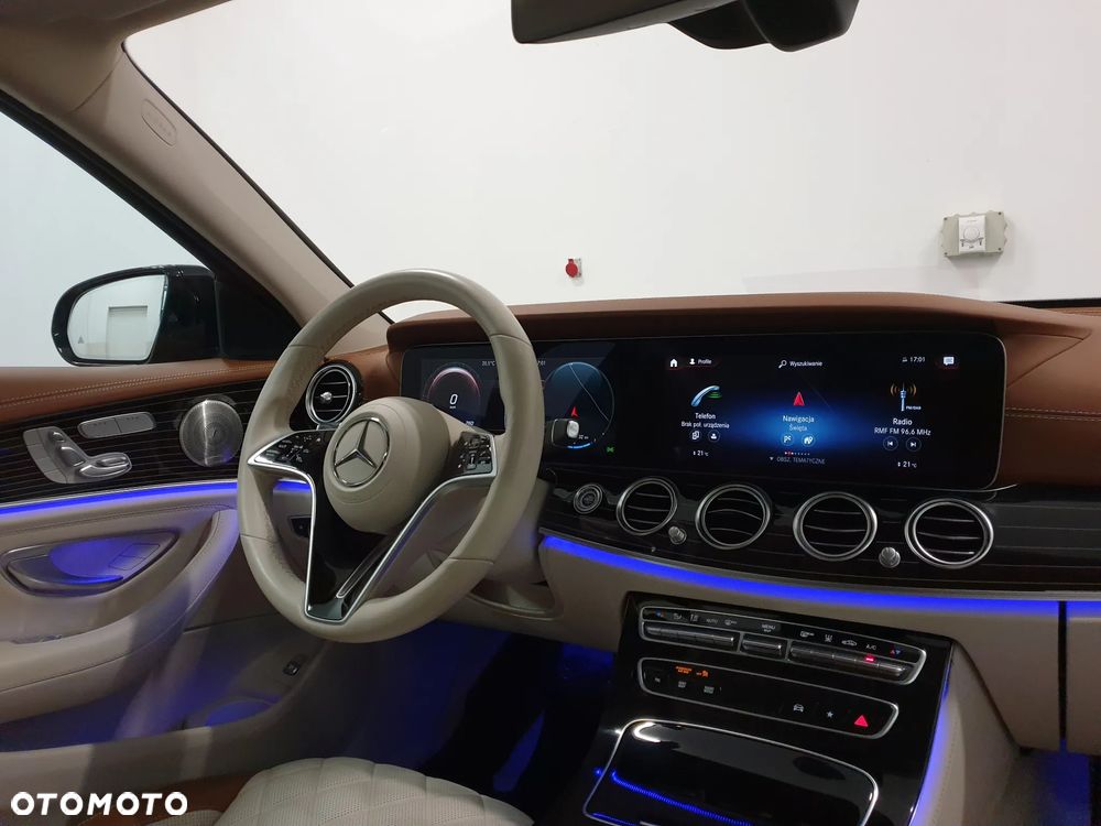 Mercedes-Benz Klasa E 300 de 4Matic 9G-TRONIC AMG Line - 11