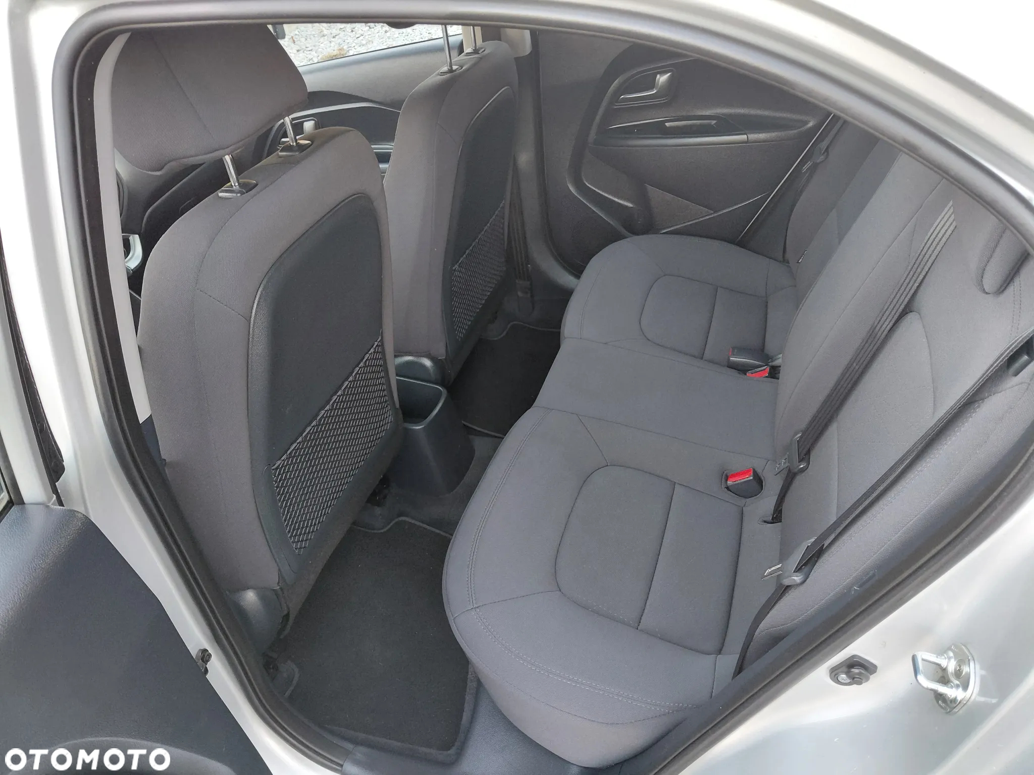 Kia Rio 1.4 Business Line - 10