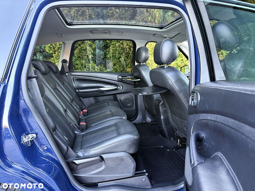 Ford S-Max - 37