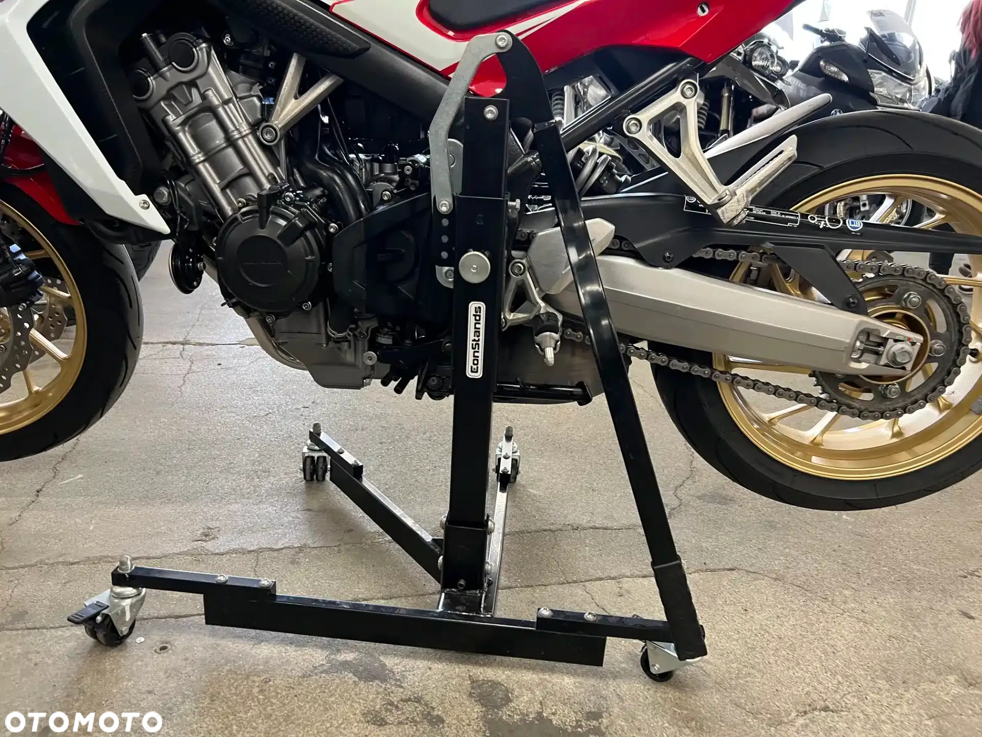 Honda CB - 32