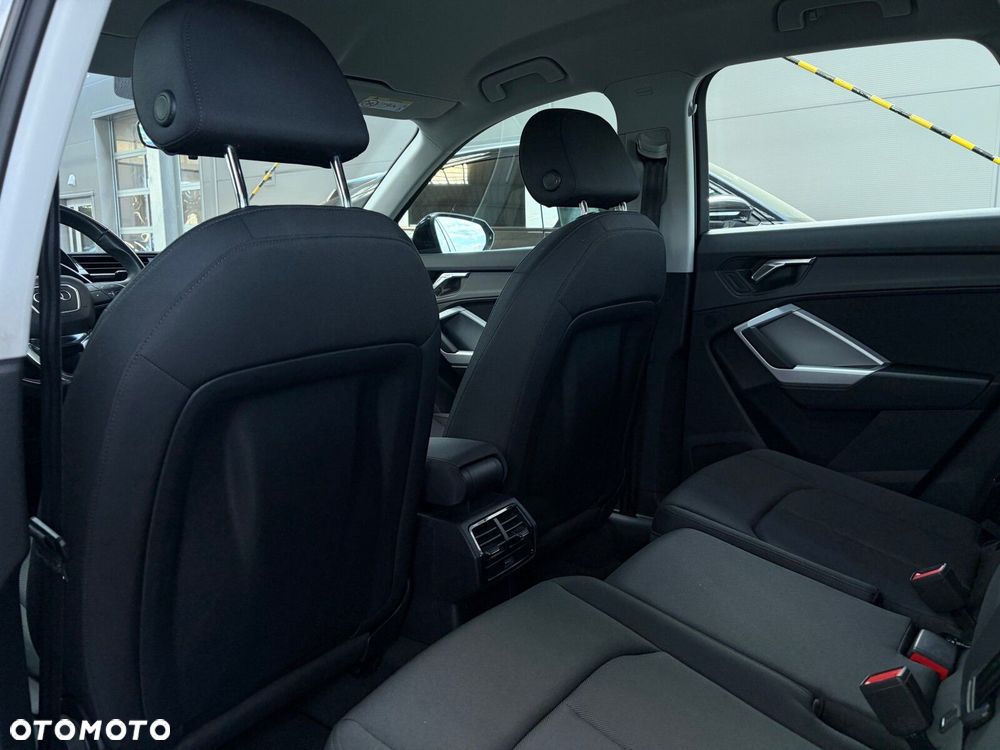 Audi Q3 - 24