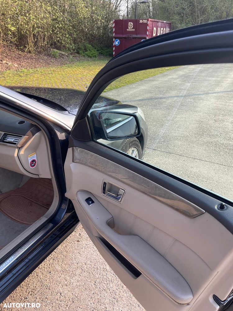 Mercedes-Benz E - 18