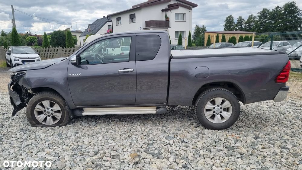 Toyota Hilux 4x4 Double Cab Executive - 9