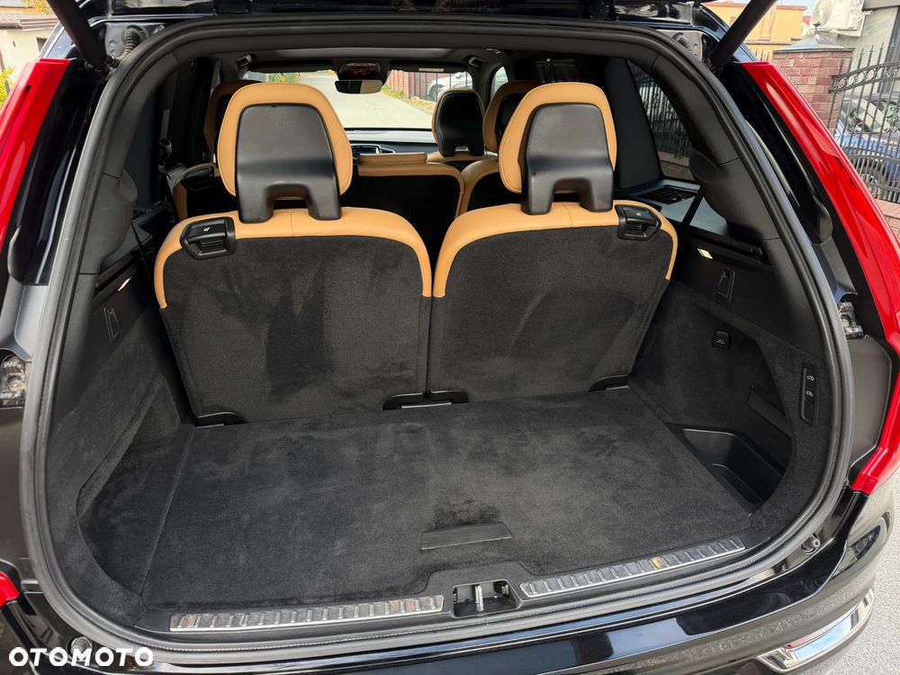 Volvo XC 90 D5 SCR AWD Inscription 7os - 36