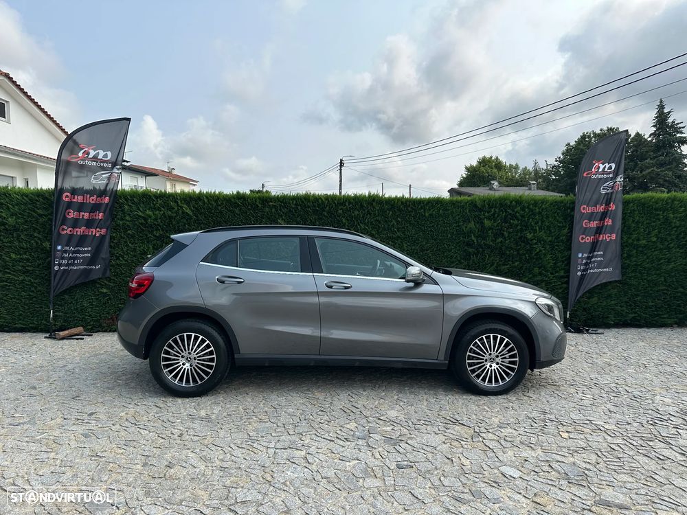 Mercedes-Benz GLA 200 d 7G-DCT Urban - 4