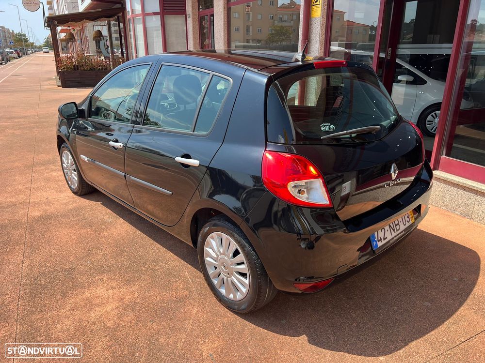Renault Clio 1.2 16V Dynamique S - 4