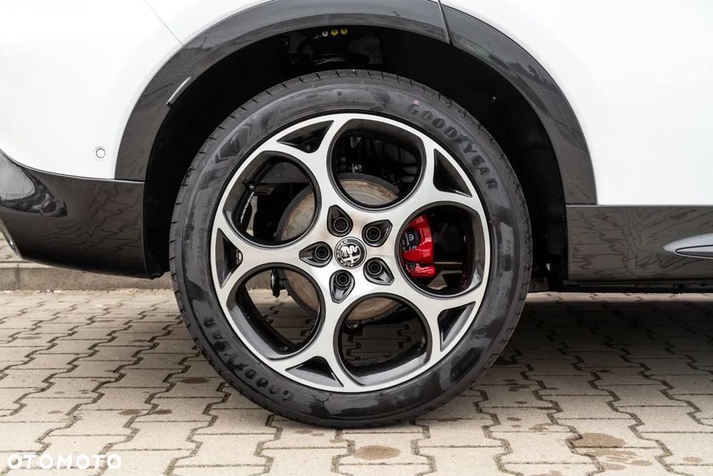 Alfa Romeo Tonale 1.5 T4 GSE mHEV Veloce DCT - 9