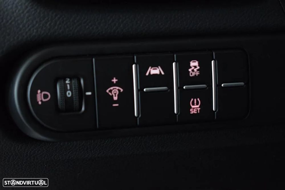 Kia Ceed SW 1.6 CRDi MHEV Dynamic - 13