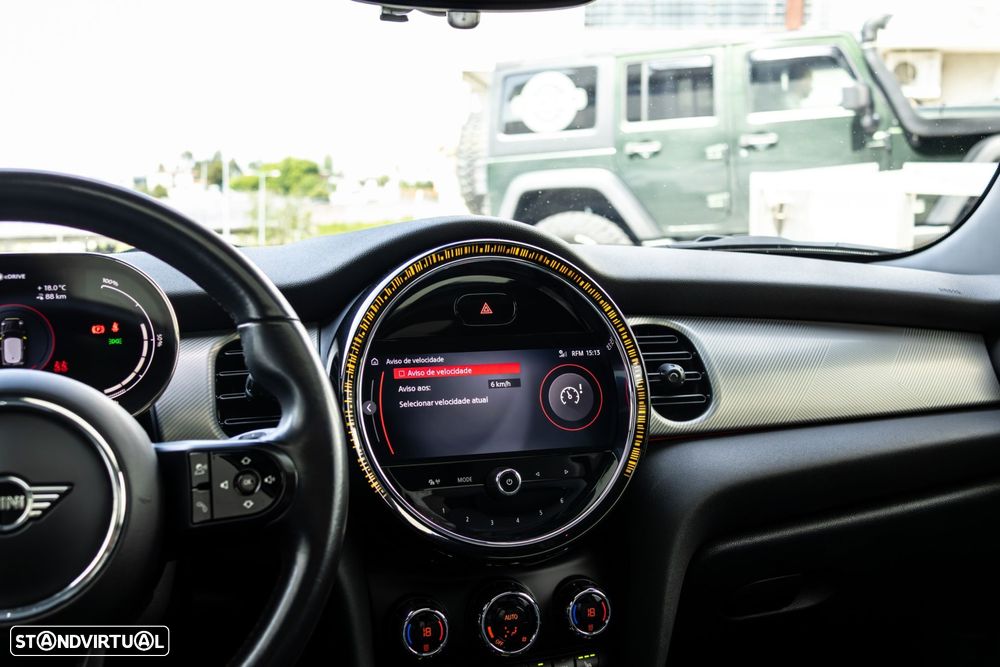 MINI 3 Portas Cooper E Classic S - 39