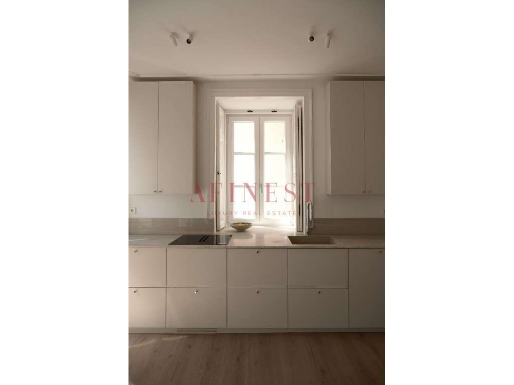 Apartamento T2 renovado em Alcântara - Grande imagem: 3/15
