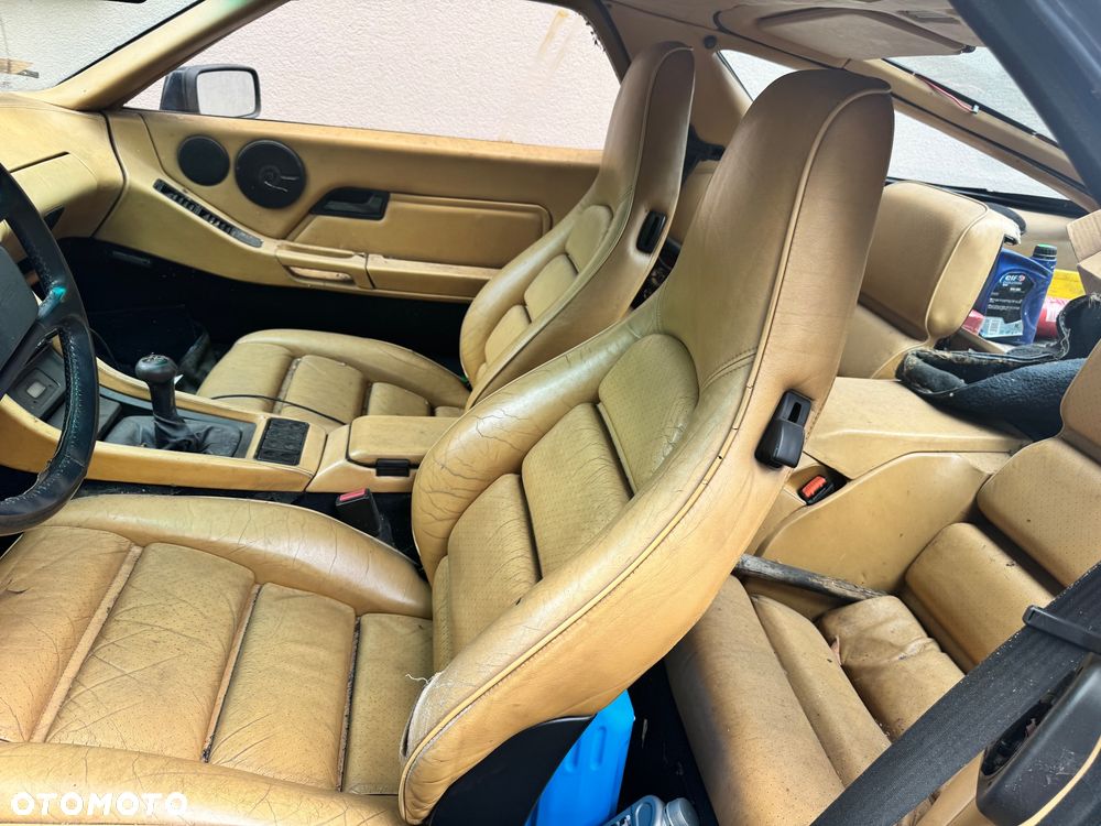 Porsche 928 - 6