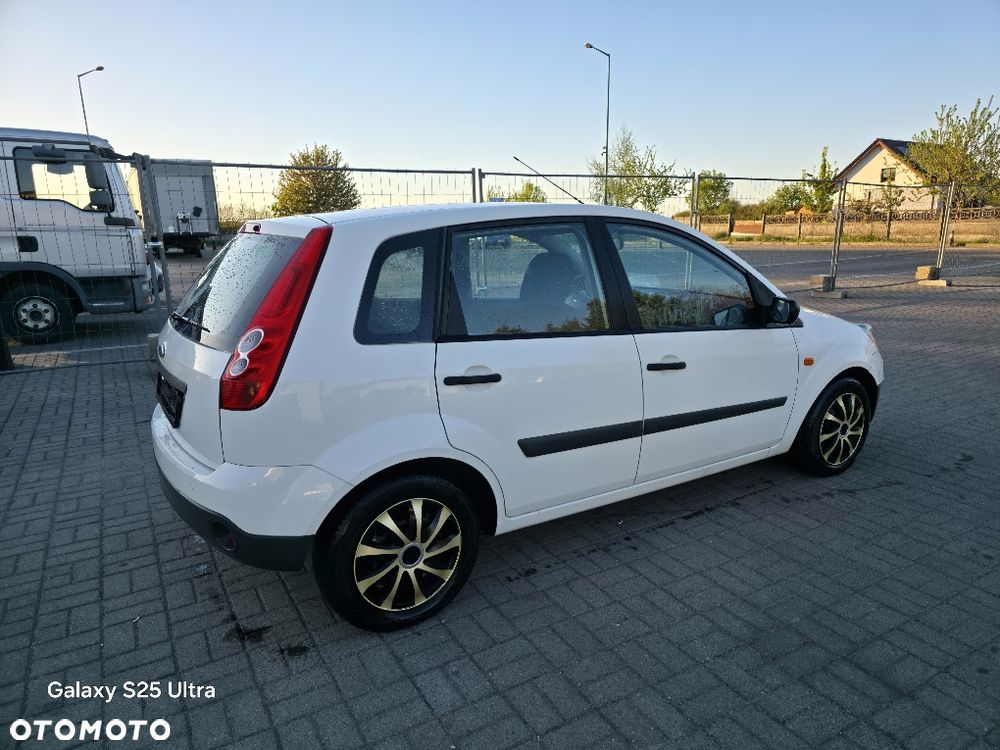 Ford Fiesta - 4