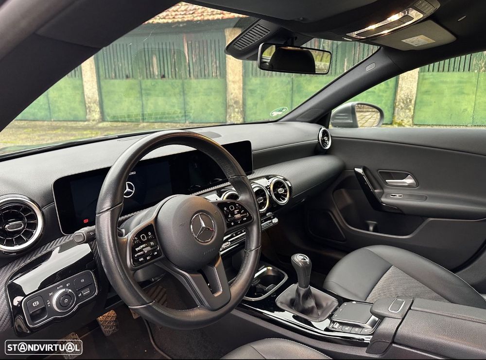 Mercedes-Benz CLA 180 d Shooting Brake - 16
