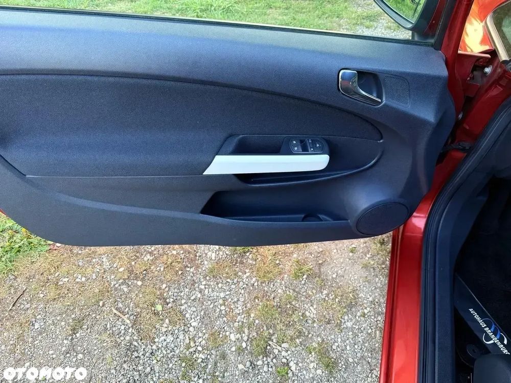Opel Corsa 1.4 16V Color Edition - 11