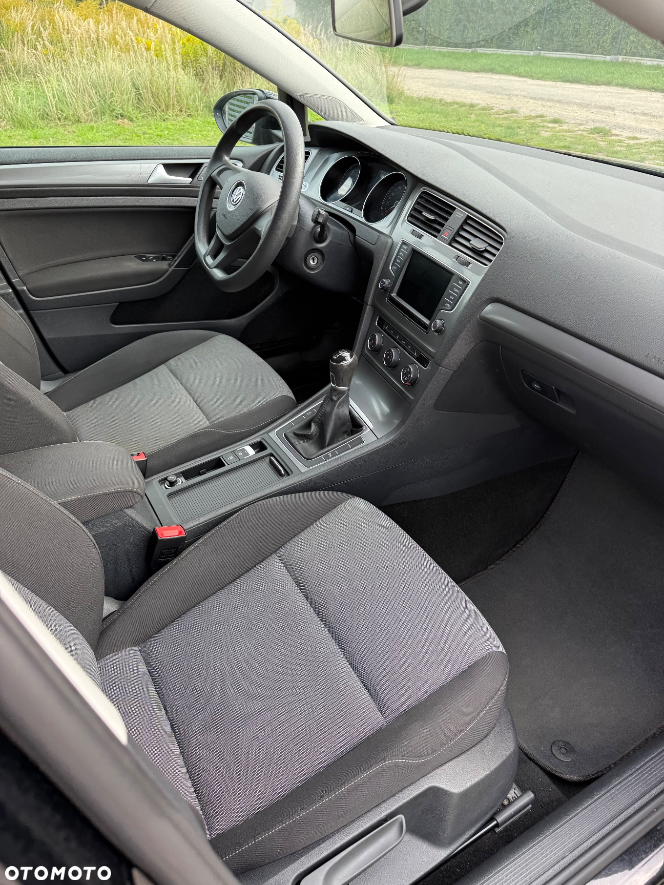Volkswagen Golf - 11
